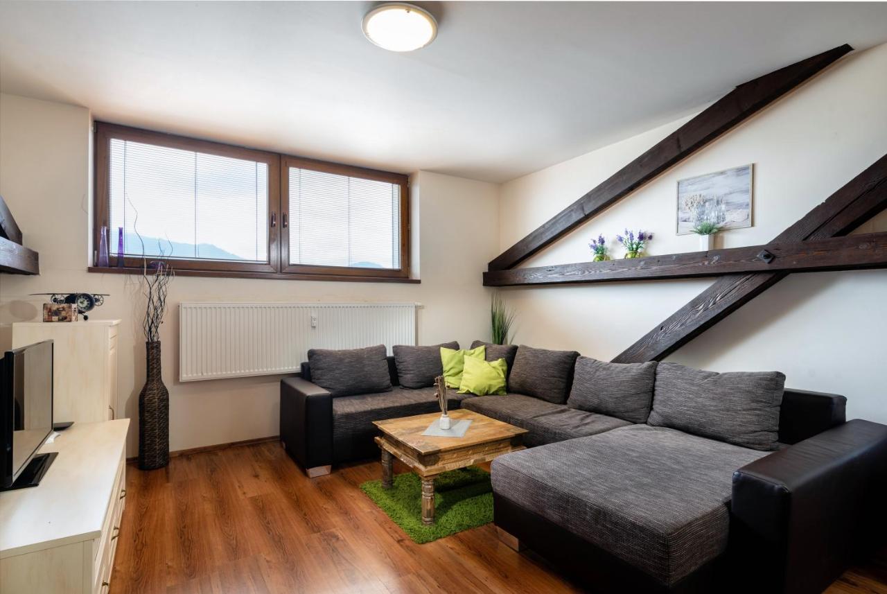 Liptovský Mikuláš Apartments Sofia Plus מראה חיצוני תמונה